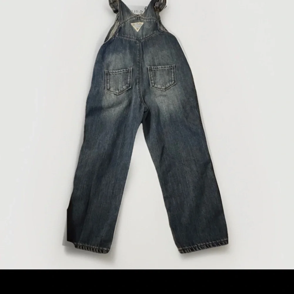 OshKosh B’gosh Girls Heart Pocket Overalls 4T | Valentine’s Day Denim